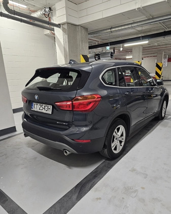 BMW X1 cena 99000 przebieg: 81000, rok produkcji 2018 z Warszawa małe 7